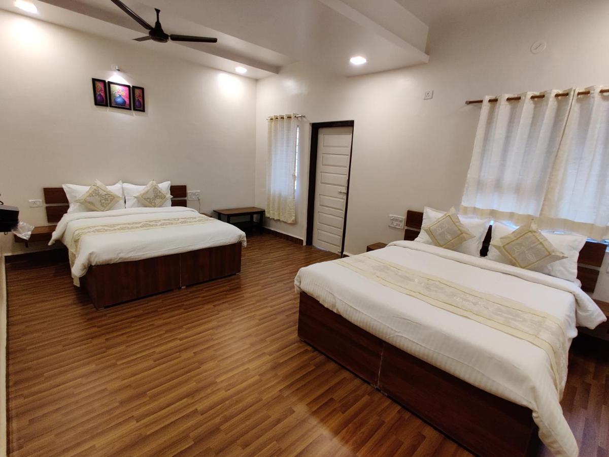 Hotel Surya Grande Kudal  Esterno foto